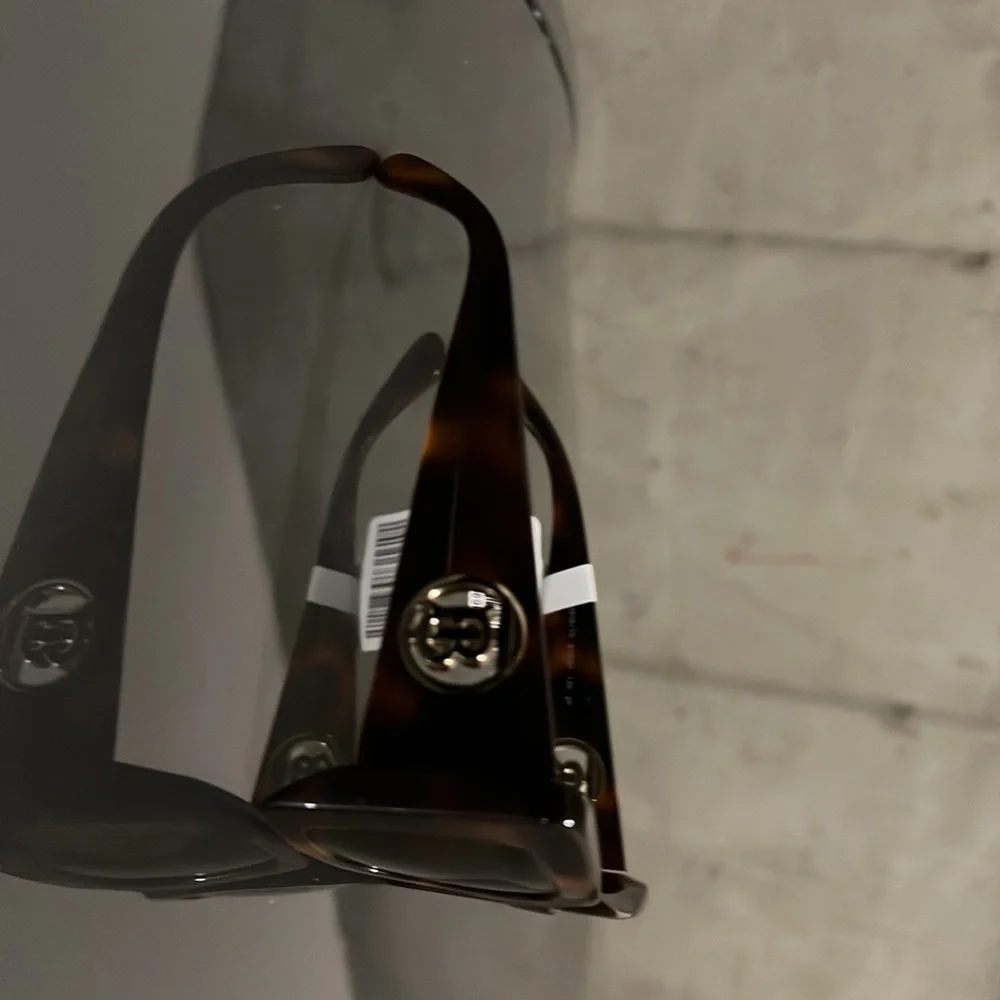 New - Picture 5 of 5